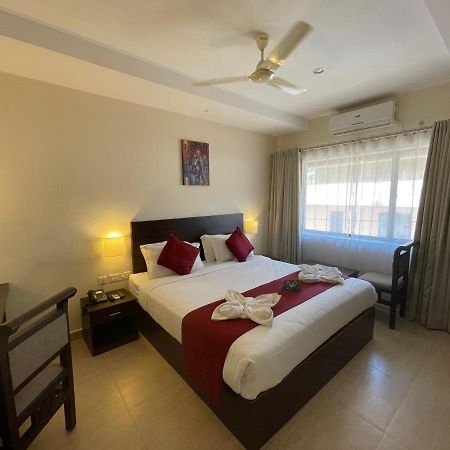 Hotel Yamuna Adur Zewnętrze zdjęcie