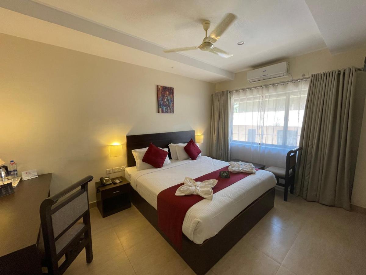 Hotel Yamuna Adur Zewnętrze zdjęcie