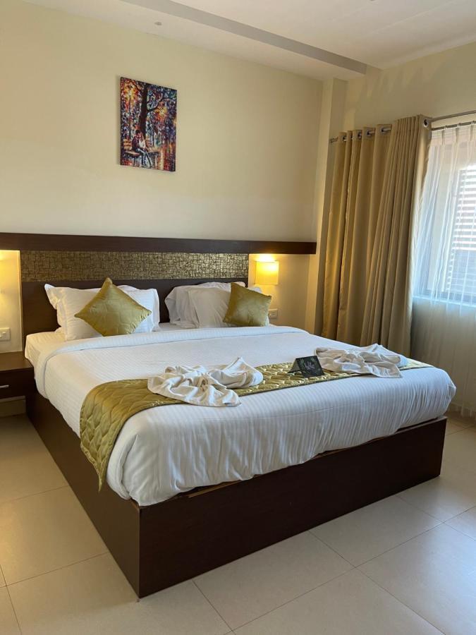 Hotel Yamuna Adur Zewnętrze zdjęcie