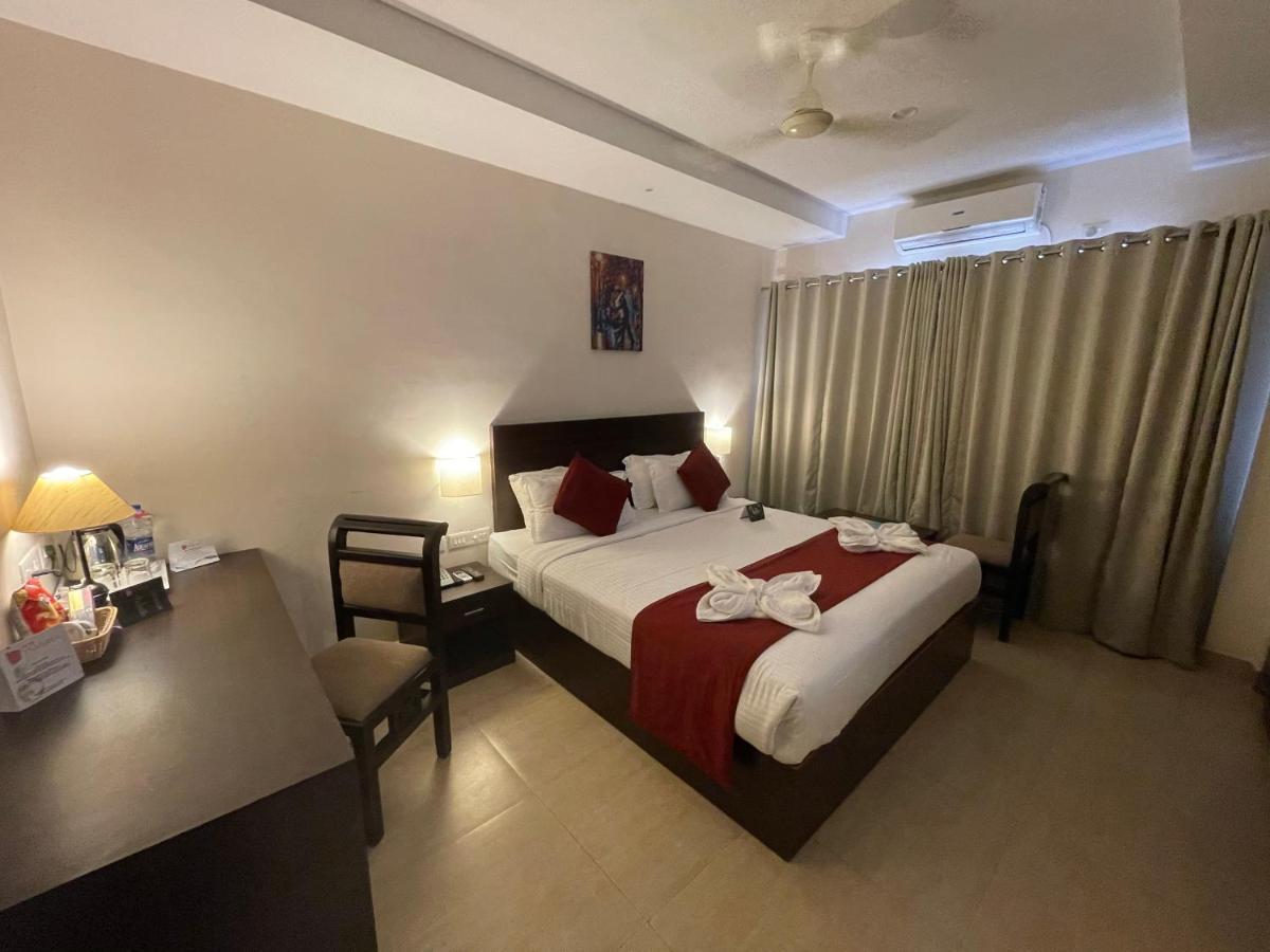 Hotel Yamuna Adur Zewnętrze zdjęcie