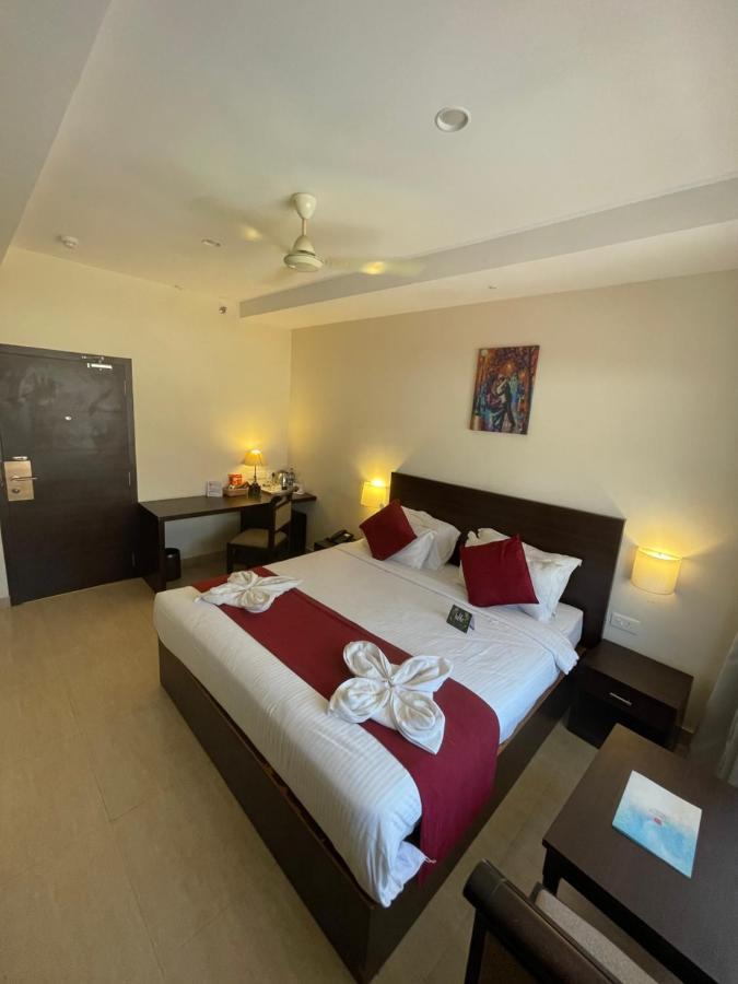 Hotel Yamuna Adur Zewnętrze zdjęcie