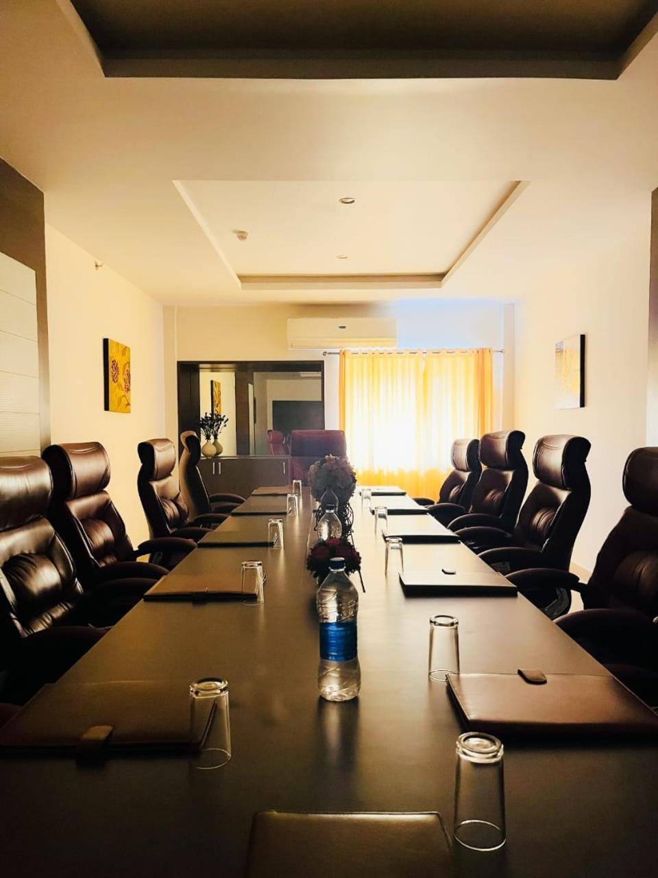 Hotel Yamuna Adur Zewnętrze zdjęcie