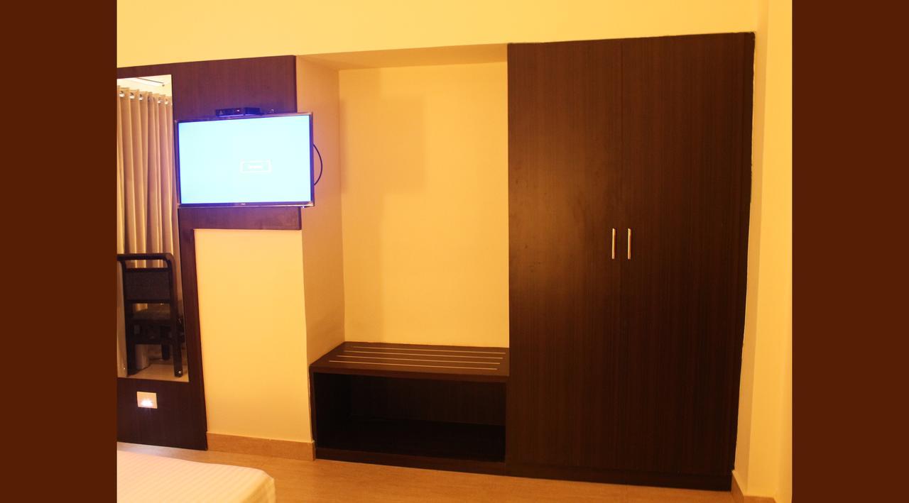 Hotel Yamuna Adur Zewnętrze zdjęcie