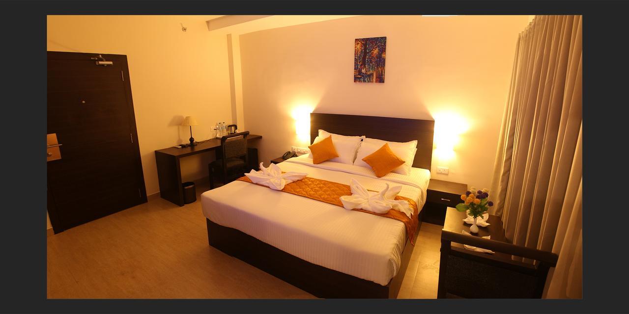 Hotel Yamuna Adur Zewnętrze zdjęcie