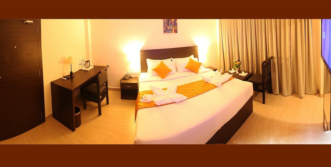 Hotel Yamuna Adur Zewnętrze zdjęcie