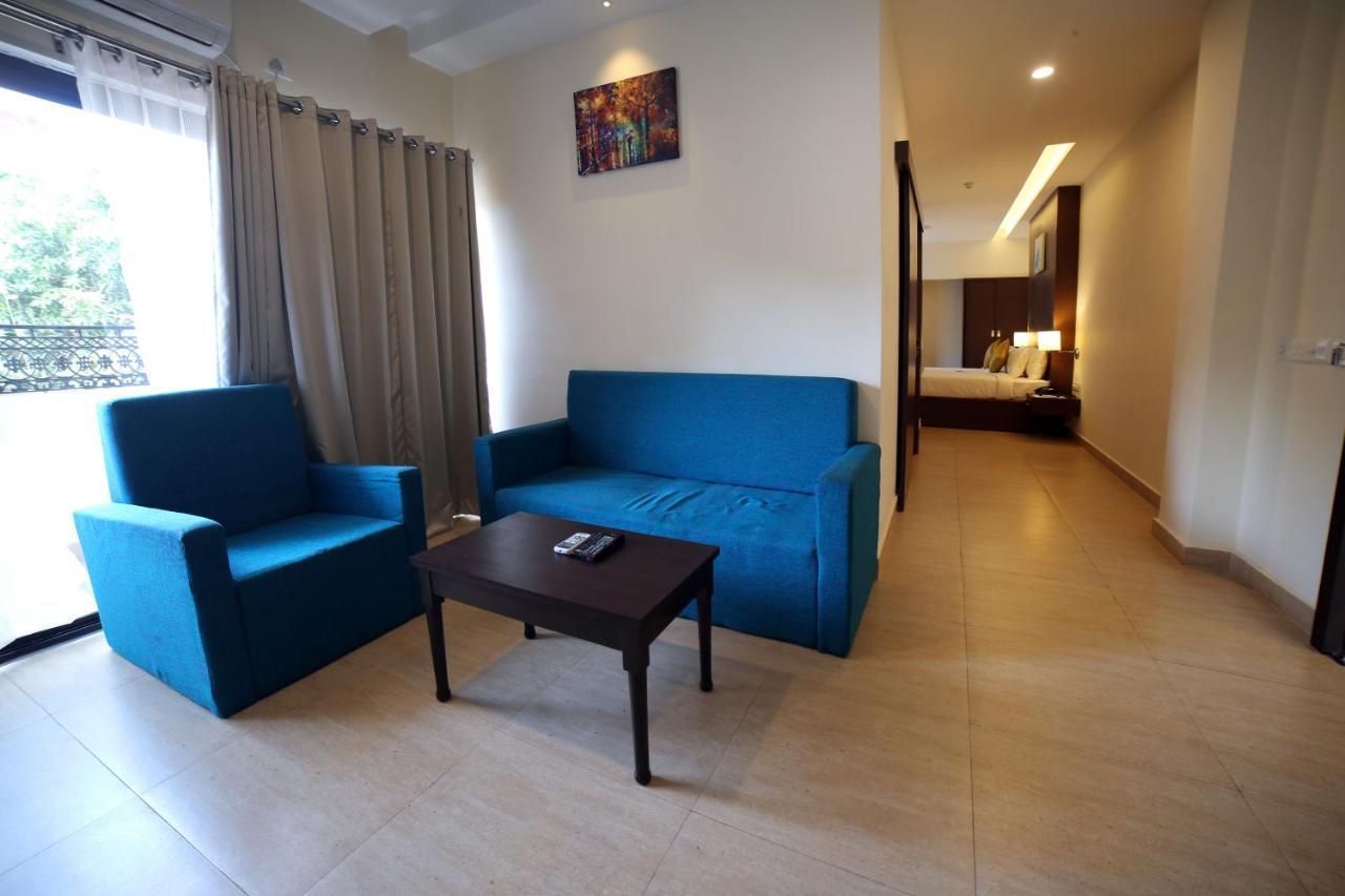 Hotel Yamuna Adur Zewnętrze zdjęcie