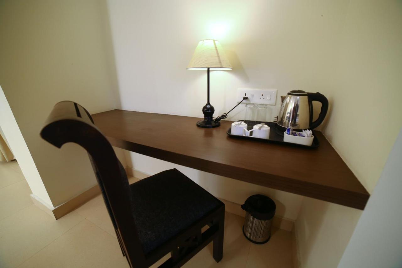 Hotel Yamuna Adur Zewnętrze zdjęcie